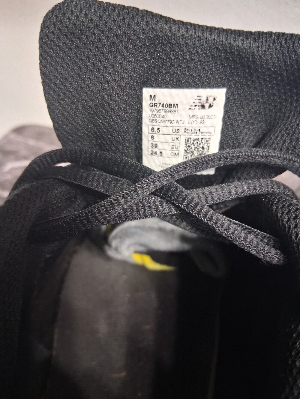New Balance Black Mesh & Synthetic Trainer Sneakers Size 6.5 - Picture 6 of 9